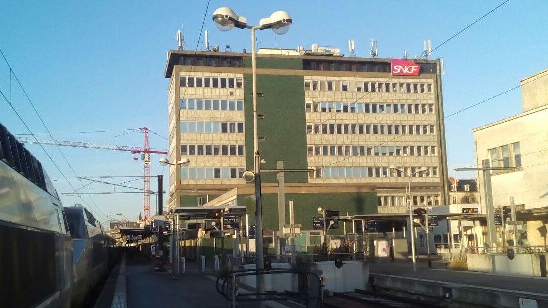 Illustration - Pour le maintien des agents chargés du départ des trains