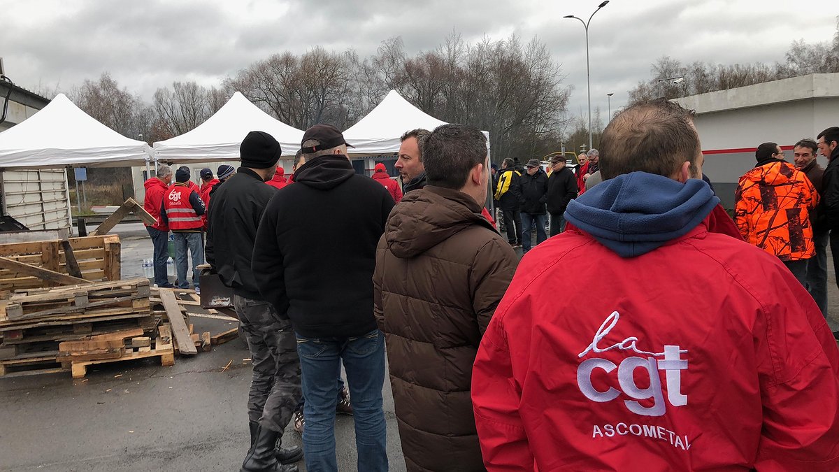 Illustration - Non aux suppressions d’emplois !