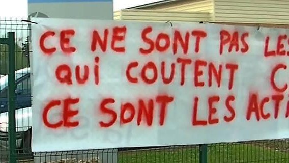 Illustration - Les travailleurs en colère contre les licenciements