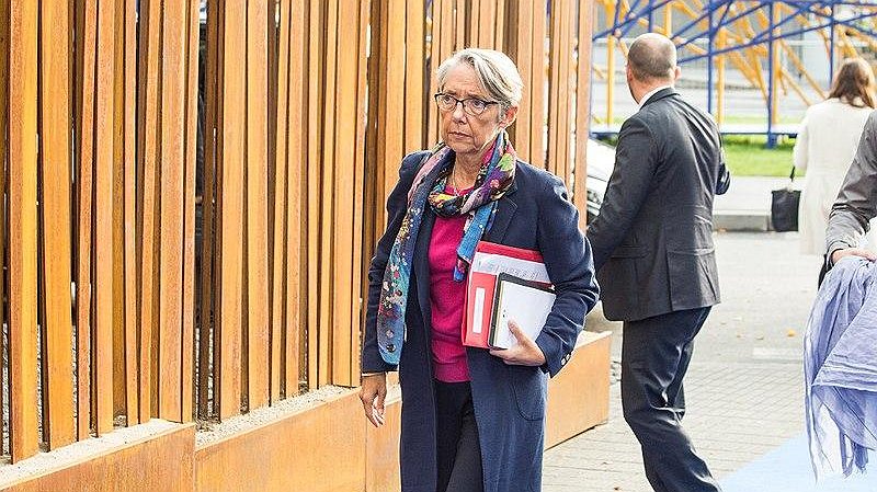 Illustration - Gouvernement : tout va très bien, madame la marquise…