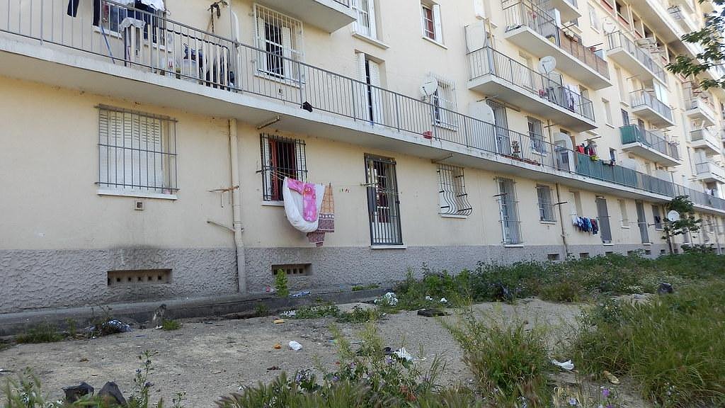 Illustration - Drogue, trafics : une société malade