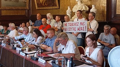 Illustration Non aux menaces sur le centre aéré de Bujarret !