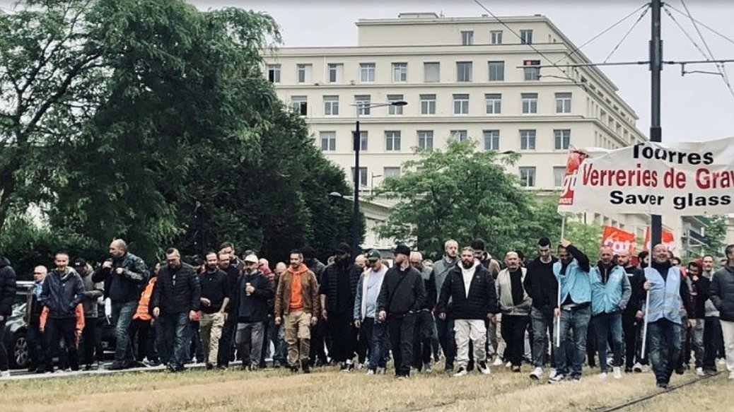 Illustration - Licenciements à l’Usine Saverglass du Havre