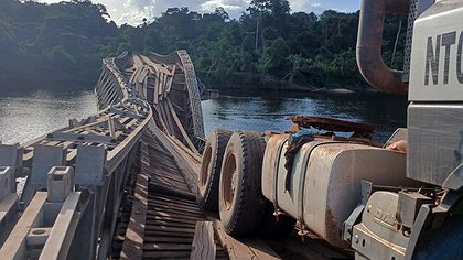 Illustration la Guyane aussi possède des ponts branlants