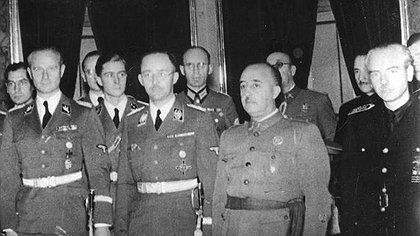 Illustration la page du franquisme n’est pas tournée