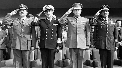 Illustration faux amis et vrais ennemis des travailleurs