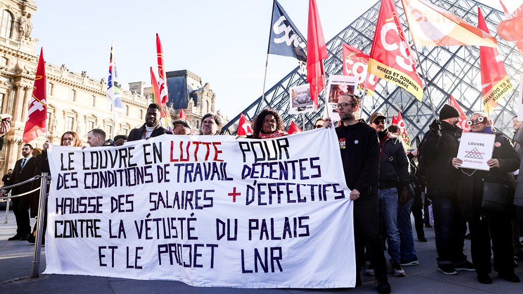 Illustration - Les travailleurs du Louvre en grève