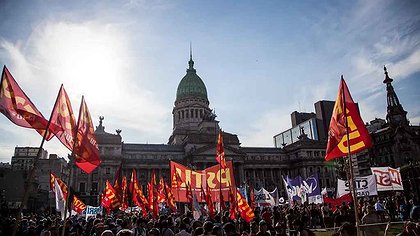 Illustration grève contre une loi anti-ouvrière