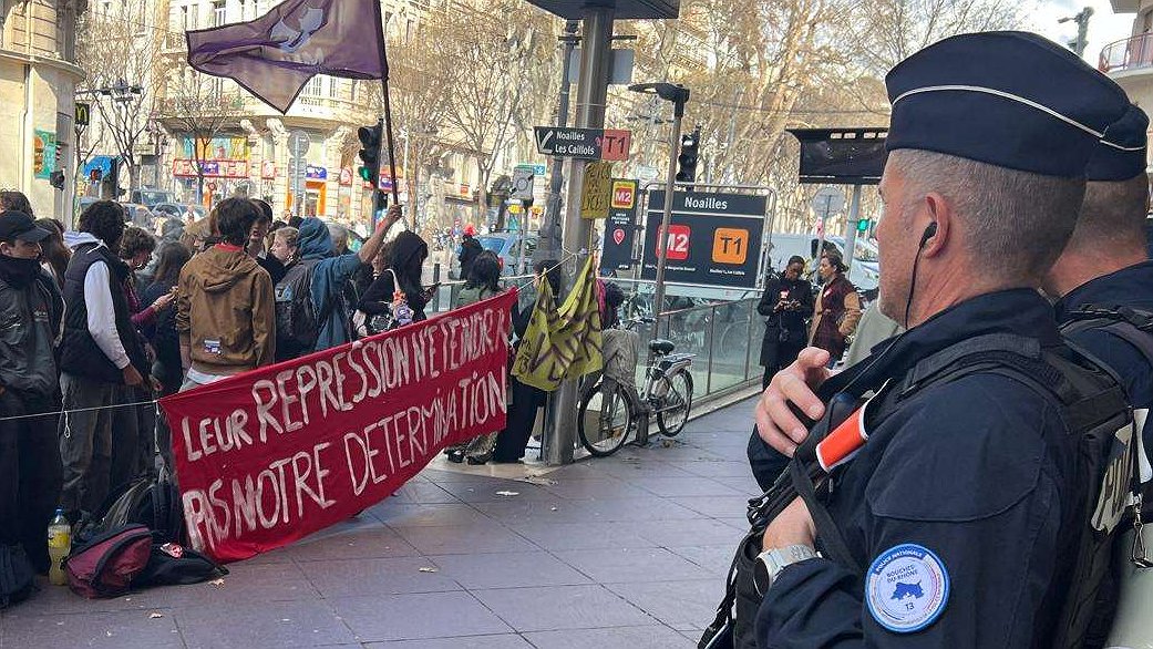 Illustration - Inspecteur la bavure