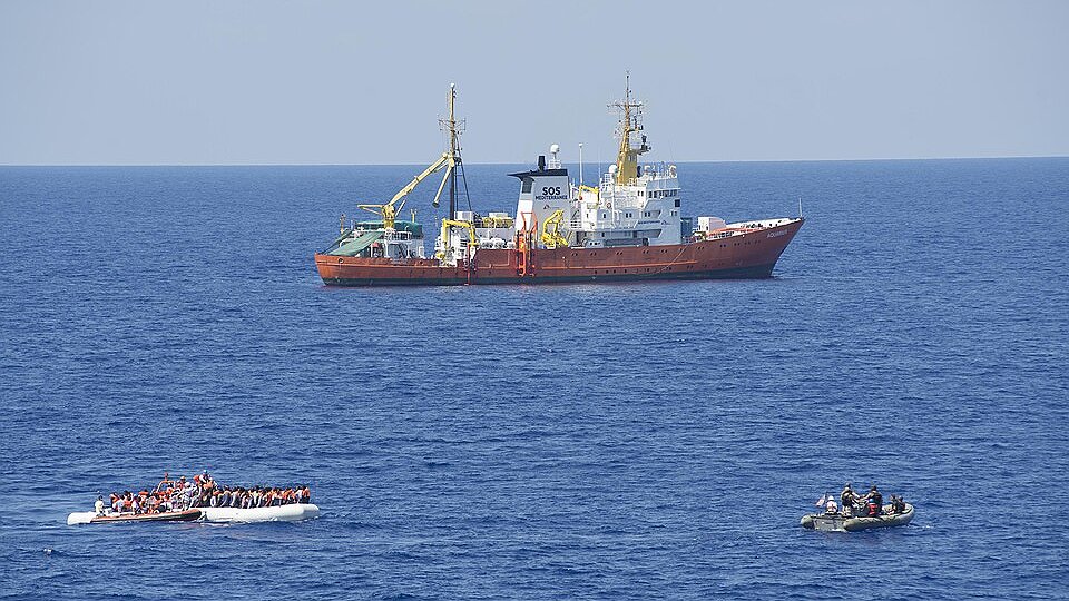 Illustration une guerre ouverte contre les migrants