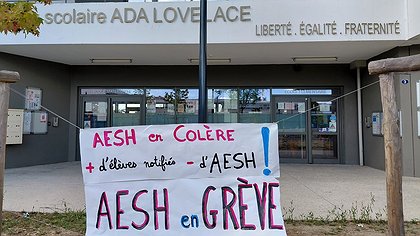 Illustration AESH en grève et en colère !