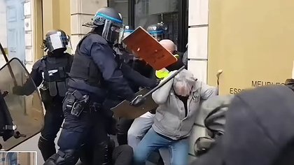 Illustration la matraque n’empêchera pas la révolte