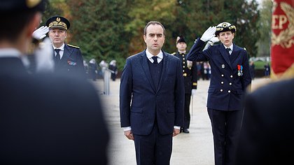 Illustration UN BUDGET DE GUERRE CONTRE LE MONDE DU TRAVAIL !