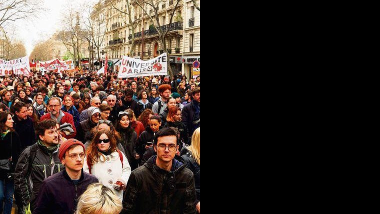 Illustration - Continuons d’être des millions en grève et dans la rue !