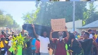 Illustration - les ouvriers de Codevi montrent la voie